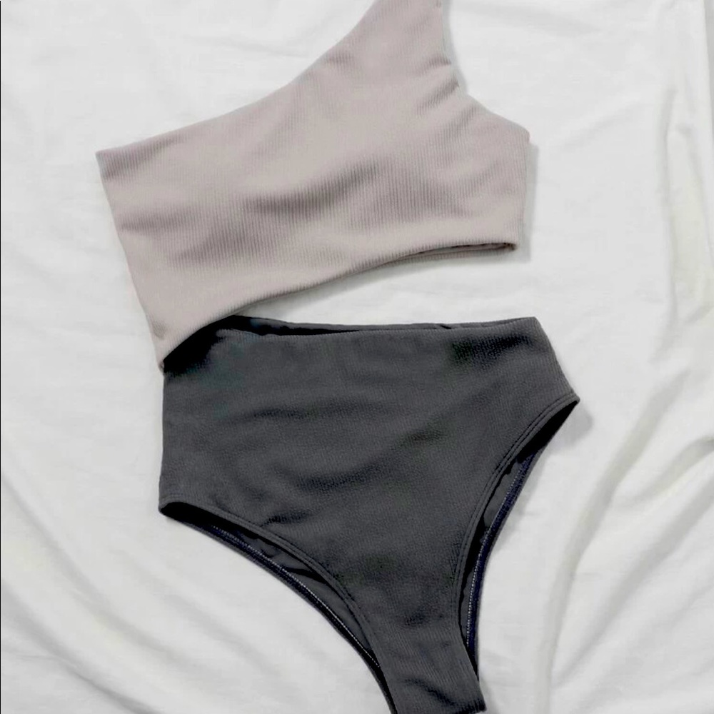 SHEIN HIGH WASTED COLORBLOCK BATHING SUIT